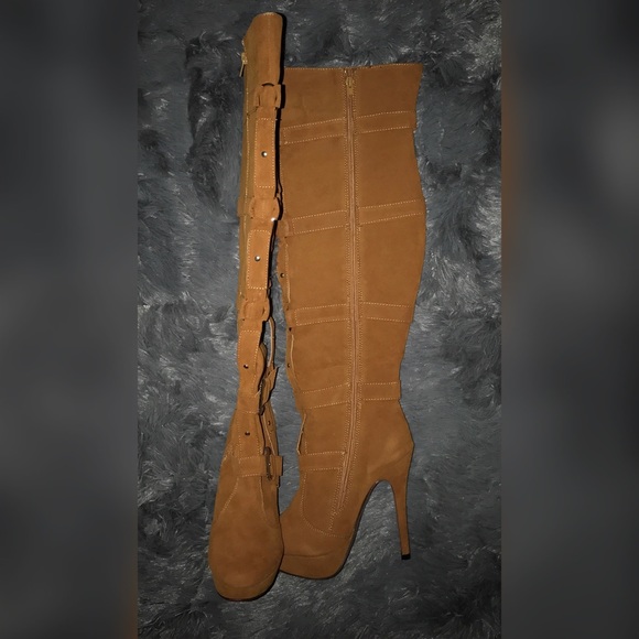 NWOB Camel over the knee faux suede boots. - Picture 3 of 4