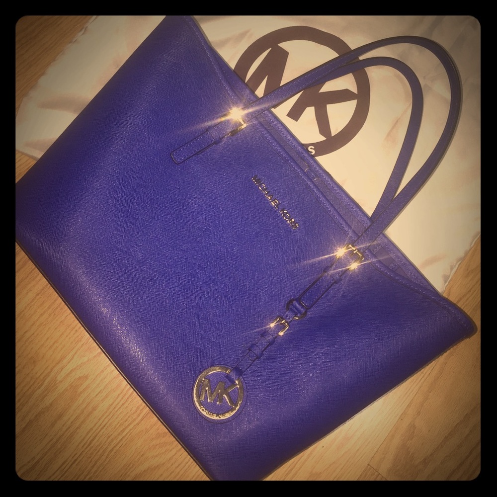 NOT FOR SALE 🚫🚫❌Michael Kors Jet Set Small Tote