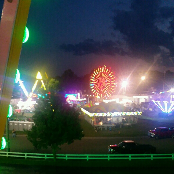 Meet your Posher, Brandee - Picture 1 of 1