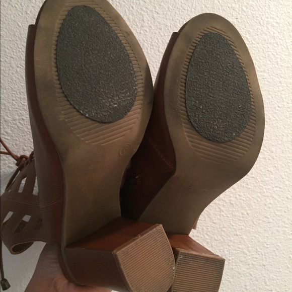 Lace up caged heeled sandals - Picture 6 of 8