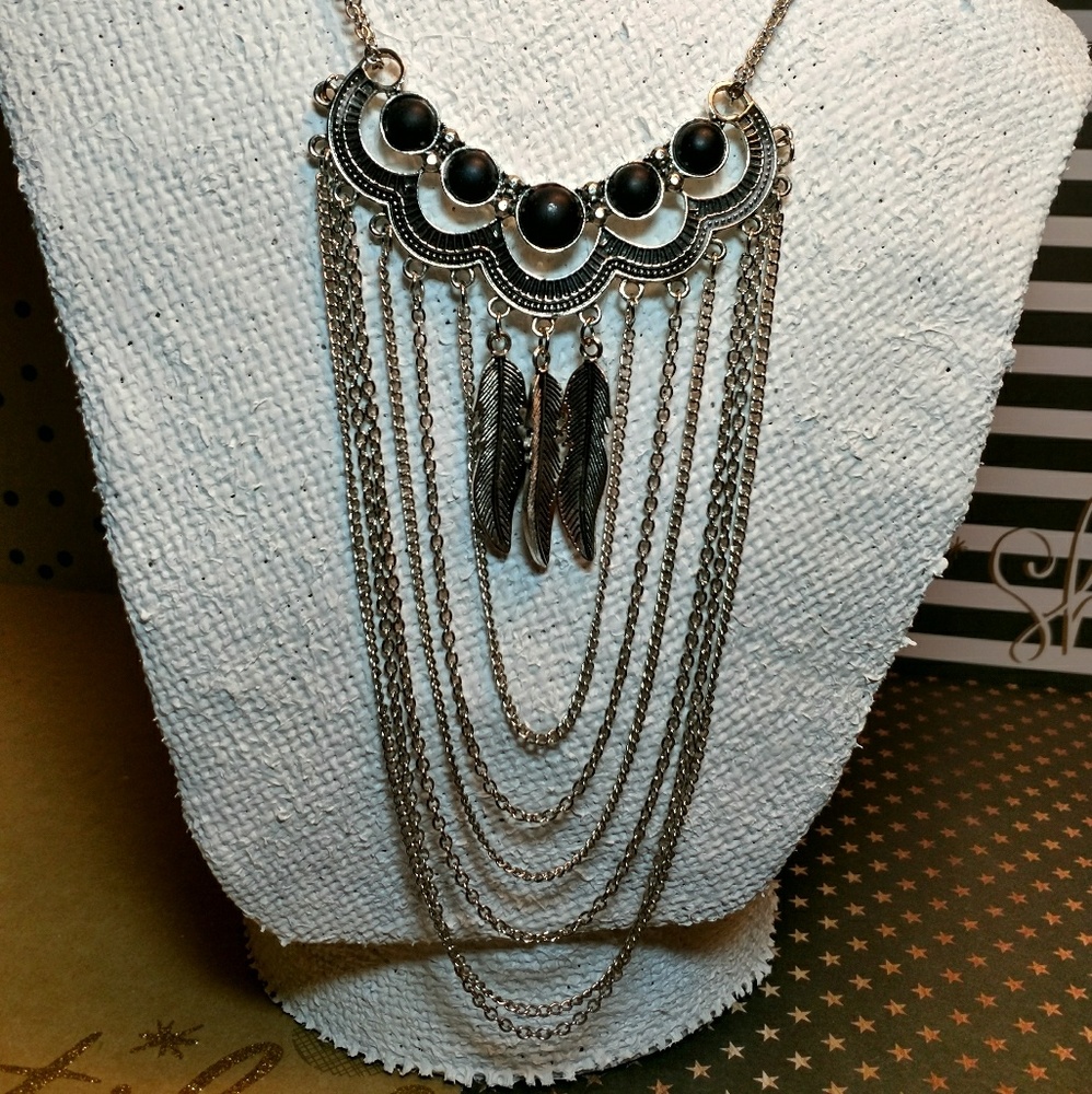 Boho feather dangling chains necklace.
