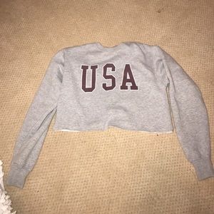 Brandy Melville USA cropped crewneck