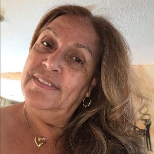 Meet your Posher, Connie