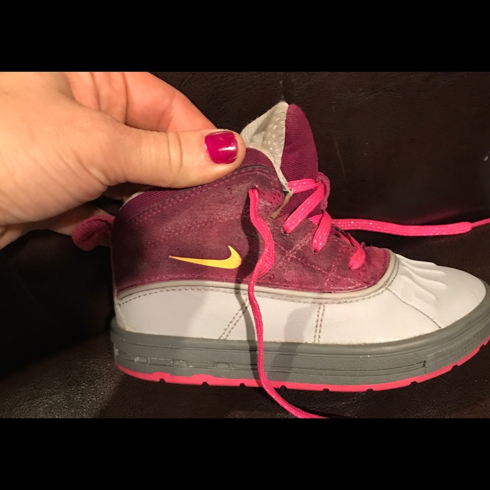 Nike ACG boots 9c toddler