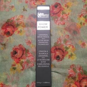 Universal Brow Pencil by it Cosmetics