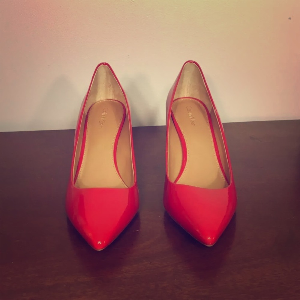 Calvin Klein Gayle lipstick red pumps size 9