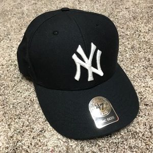 NEVER WORN AND BRAND NEW Black Yankees Hat