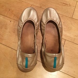 LIMITED EDITION Champagne Tieks size 8