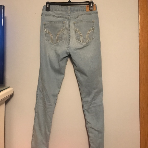 Super Skinny High-Rise Hollister Jeans - Picture 2 of 2