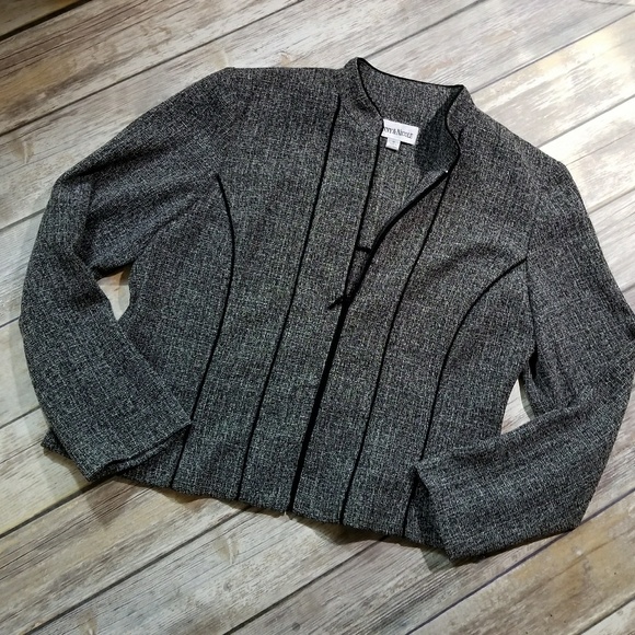 Danny & Nicole Jackets & Blazers - EUC Danny & Nicole jacket size 16
