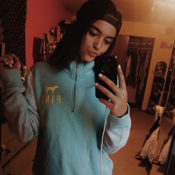 VS PINK HALF ZIP HOODIE - Picture 1 of 5