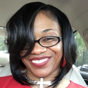 Meet your Posher, Yolanda