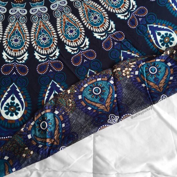 blue and brown mandala circle round tapestry - Picture 3 of 3