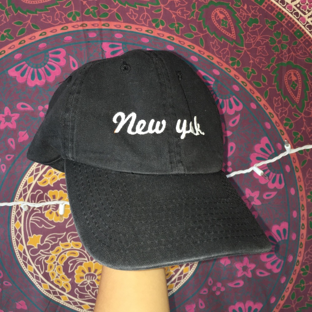 Brandy Melville New York Black Hat