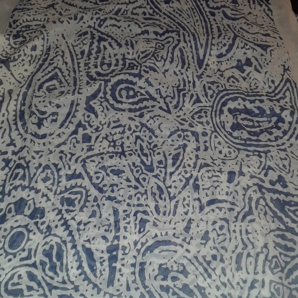 Scarf - Picture 3 of 7