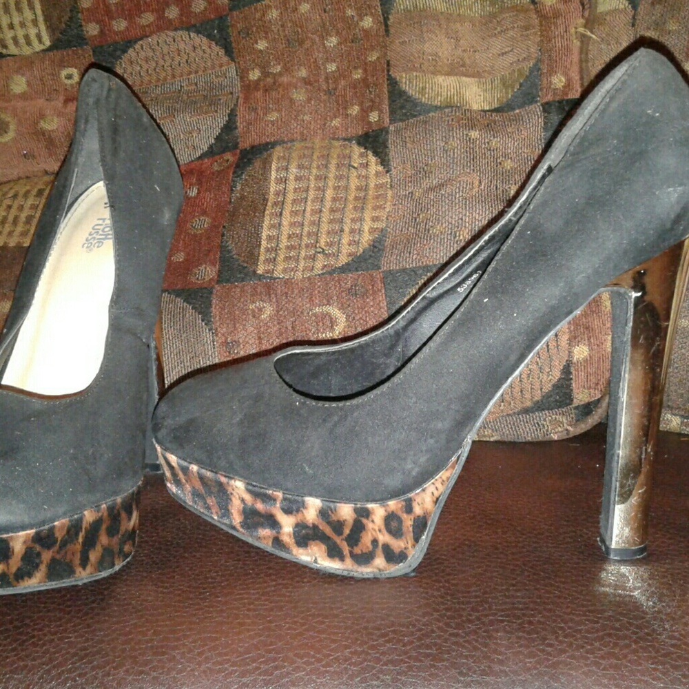 Pumps/ heels