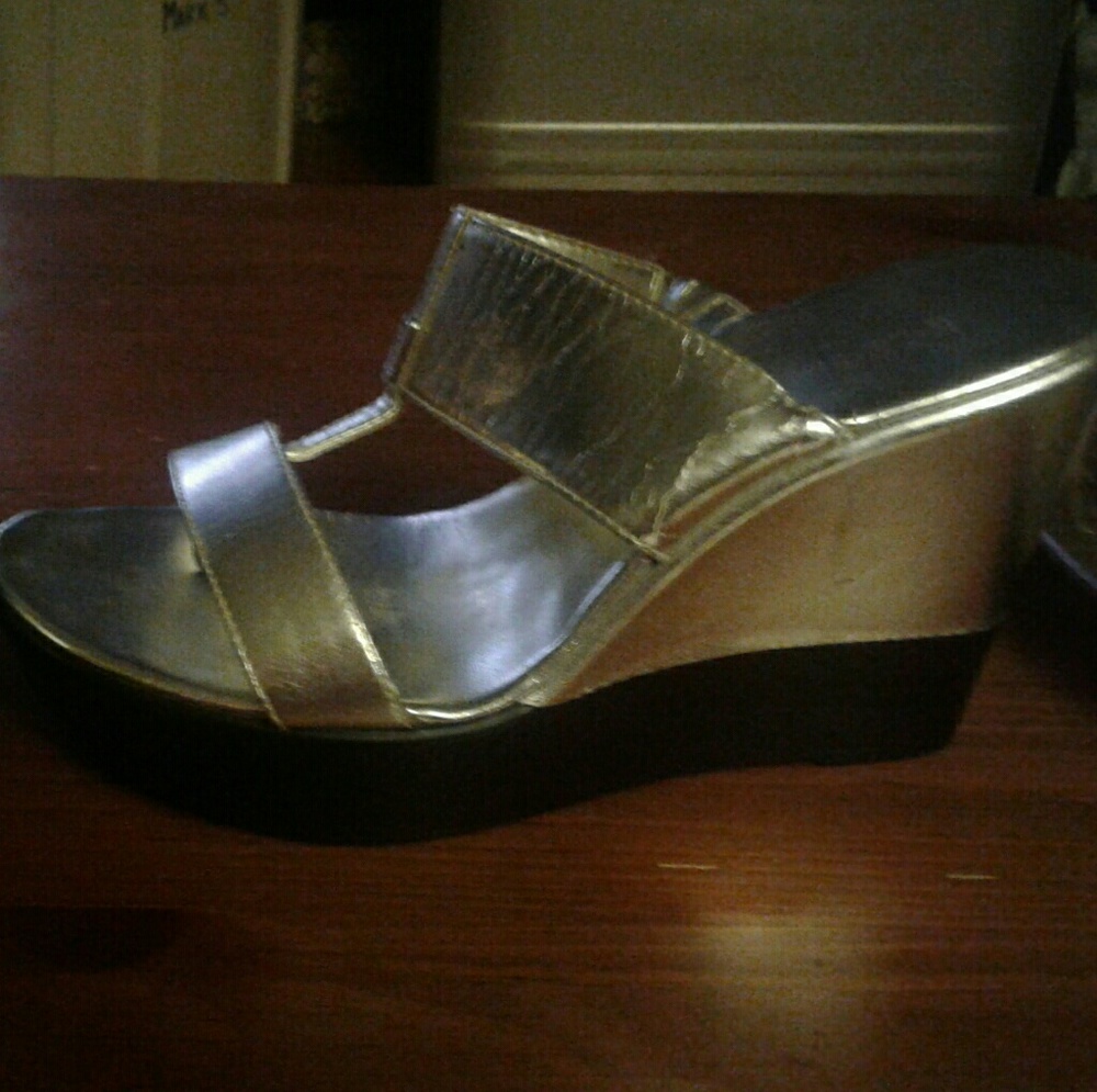 Sandal