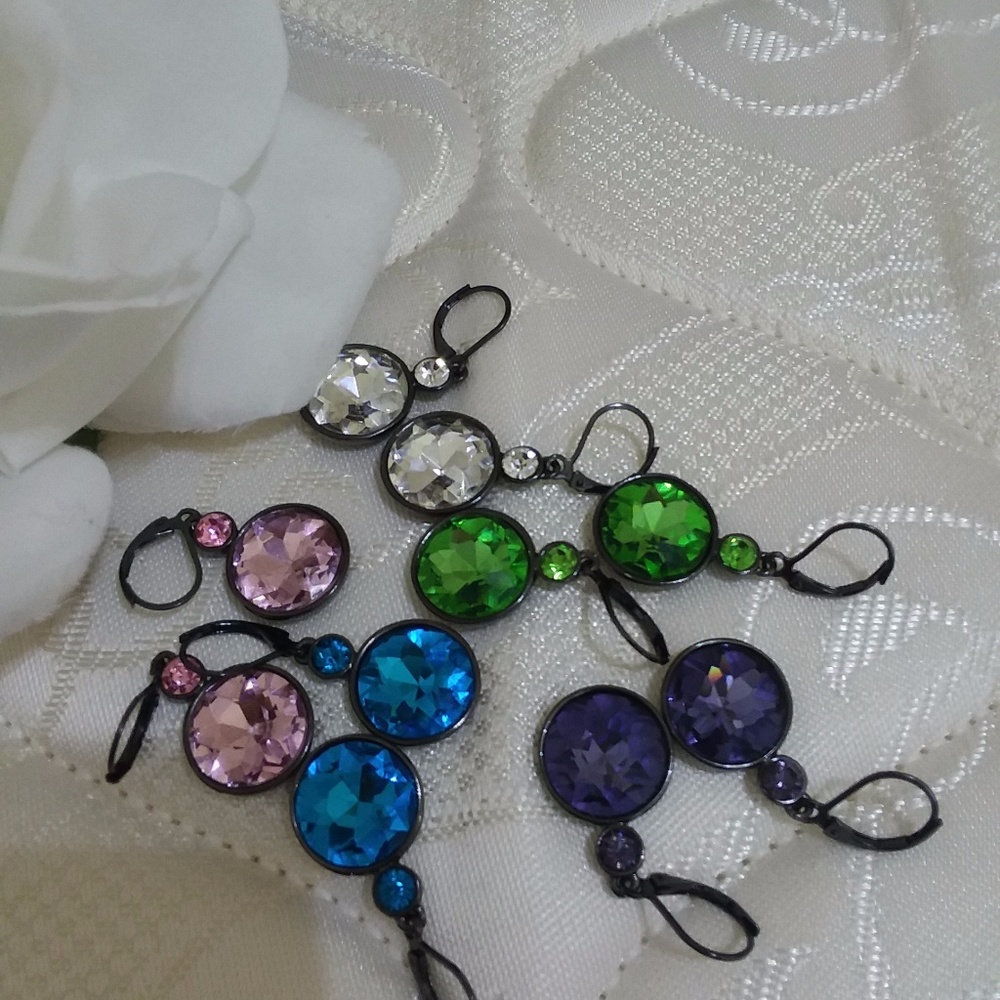 Set of 5 gems color earrings (pierced, dangling)