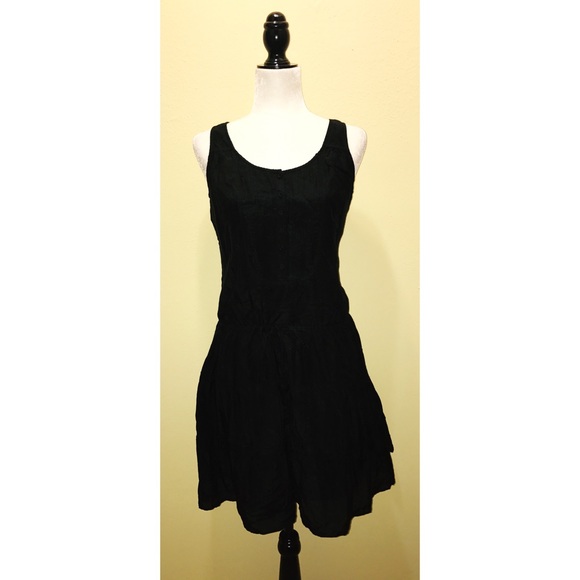 GAP Dresses & Skirts - GAP Black Silk Blend Pleated Front Drop Waist Tier