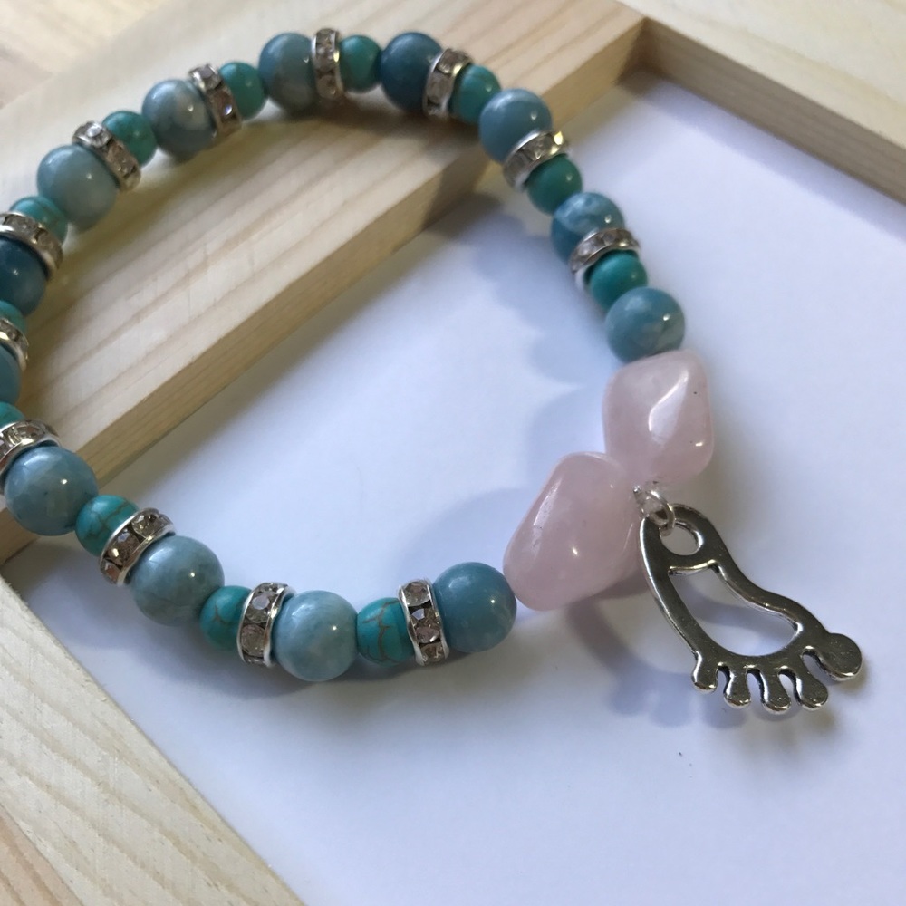 NWOT Handmade Pregnancy Gemstone Charm Bracelet