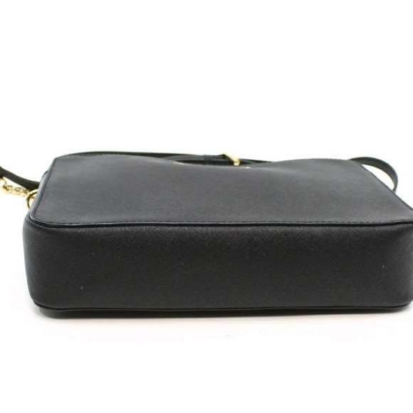 💕👜gently used MICHAEL kors jet set crossbody💕
