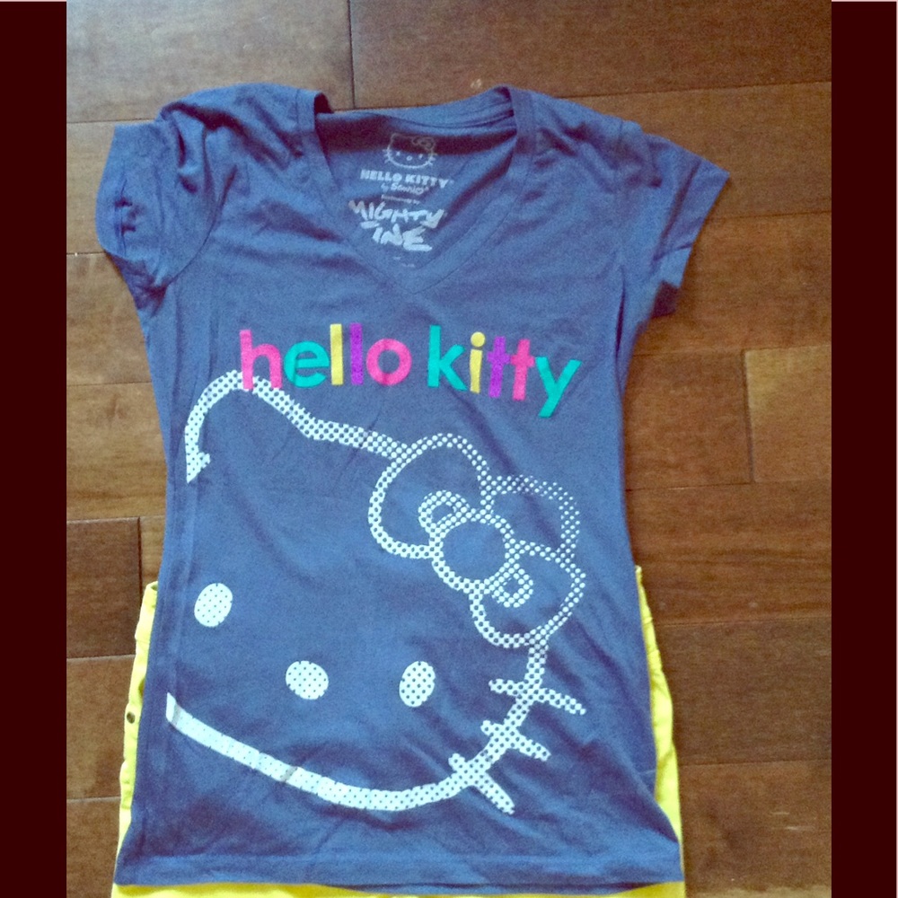 Women’s Hello Kitty tee