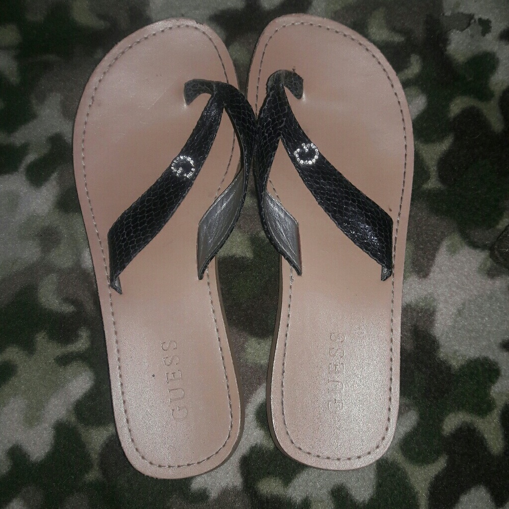 Guess flip flops
