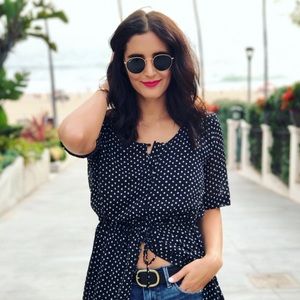 Meet your Posher, Danielle