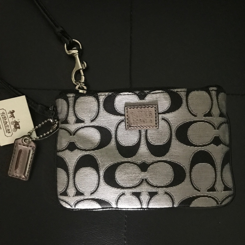 Coach wristlet - Picture 2 of 2