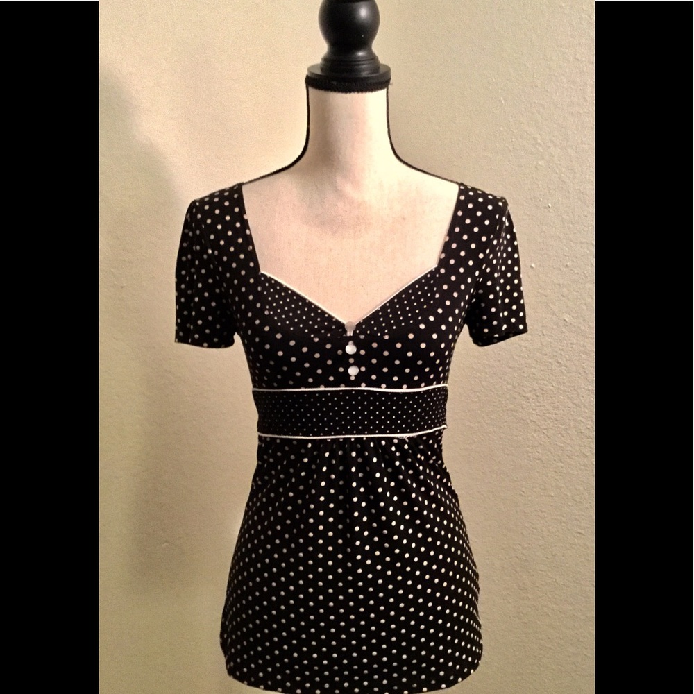 Charlotte Russe B&W Polka Dot Fitted Back Tie Top