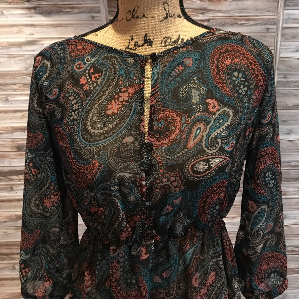 Forever 21 Dress.   D10 - Picture 2 of 4