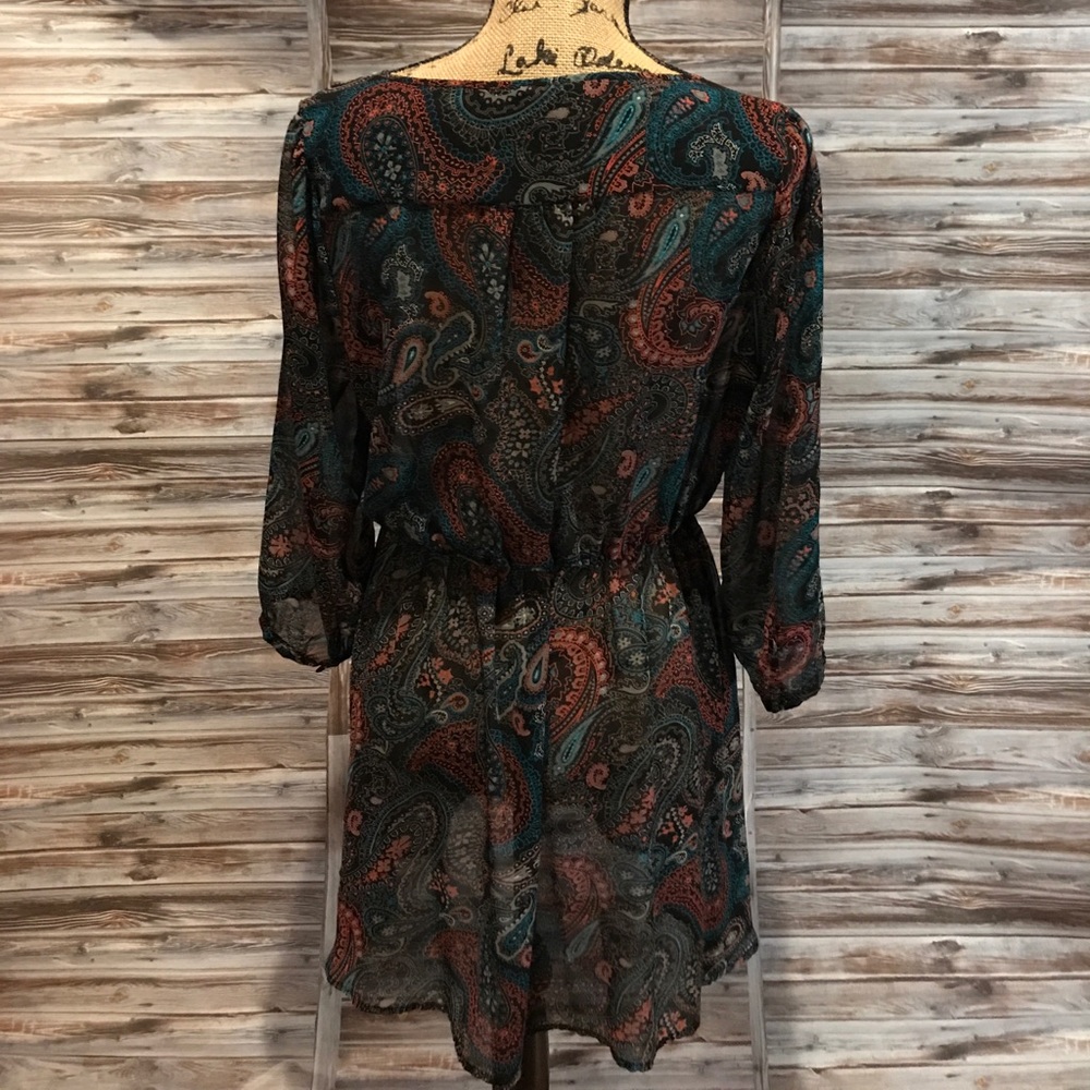 Forever 21 Dress.   D10 - Picture 4 of 4