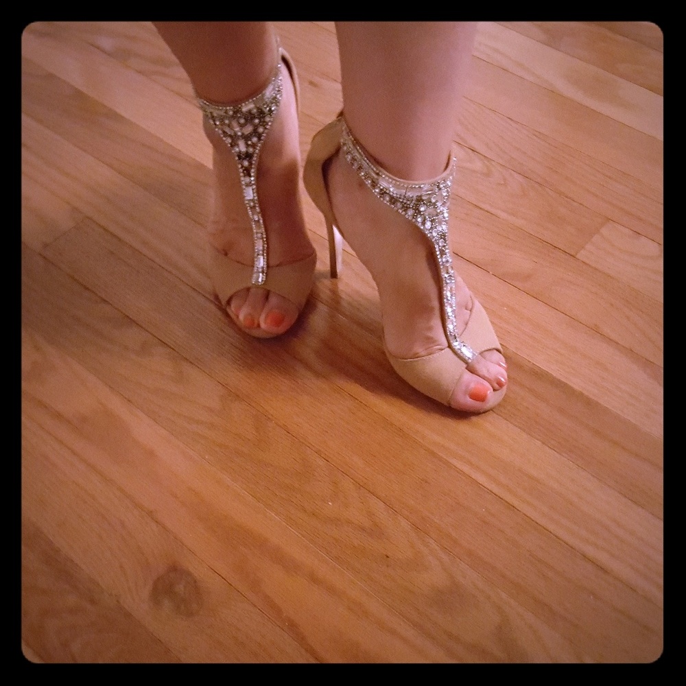 Suede Kristin Cavallari Chinese Laundry sandals.