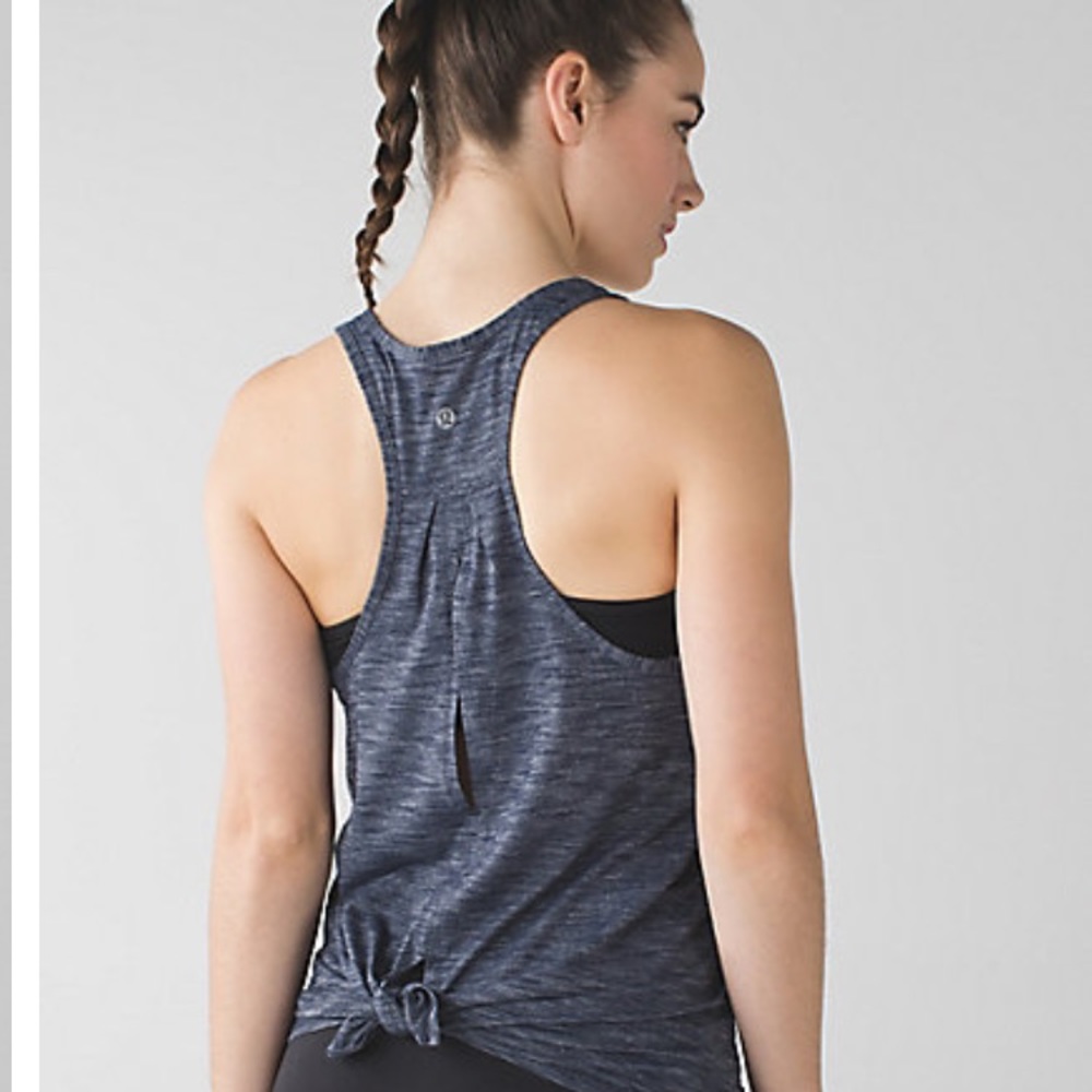 Lululemon Salute the Sun Tank (blue, size 4)