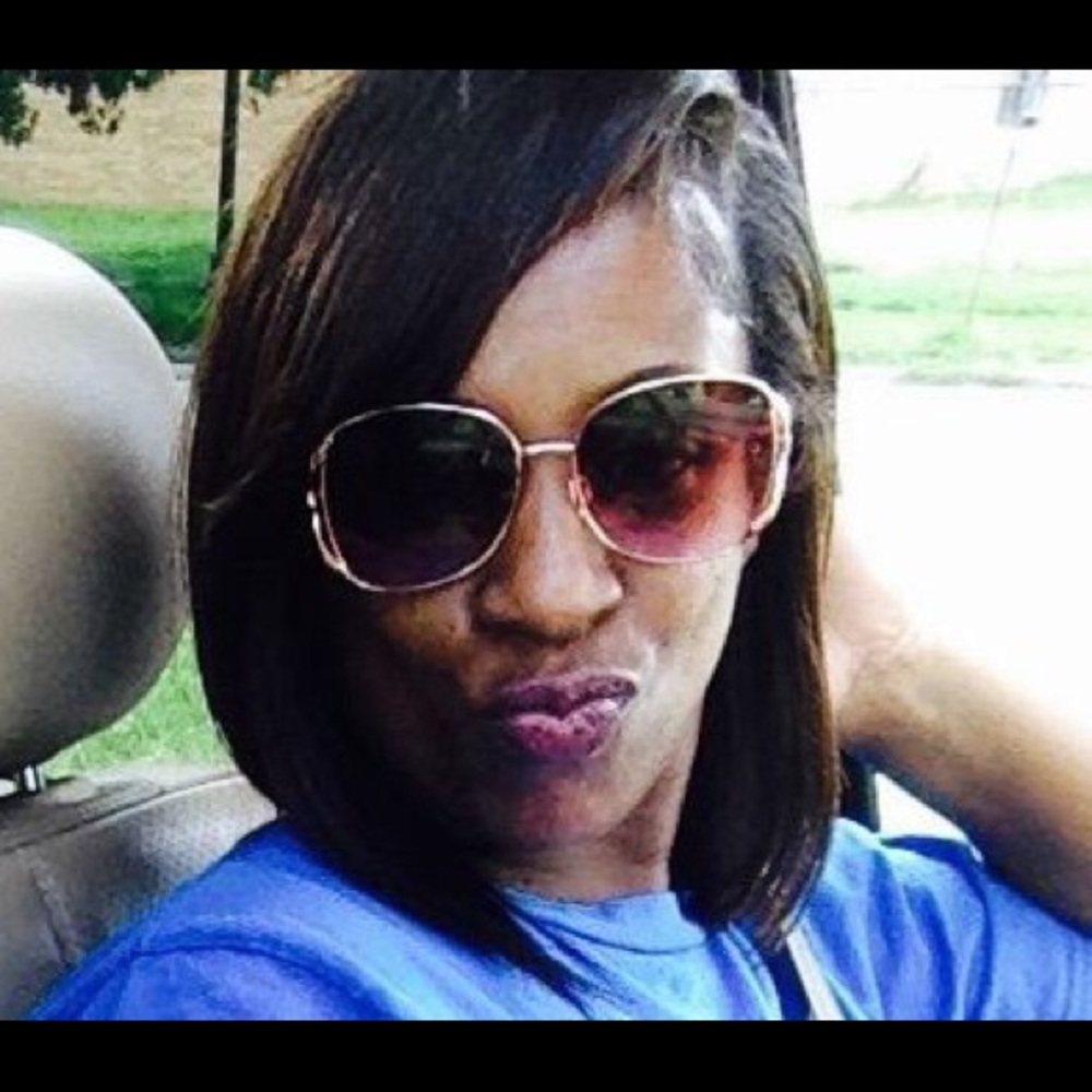 Meet your Posher, Makeda