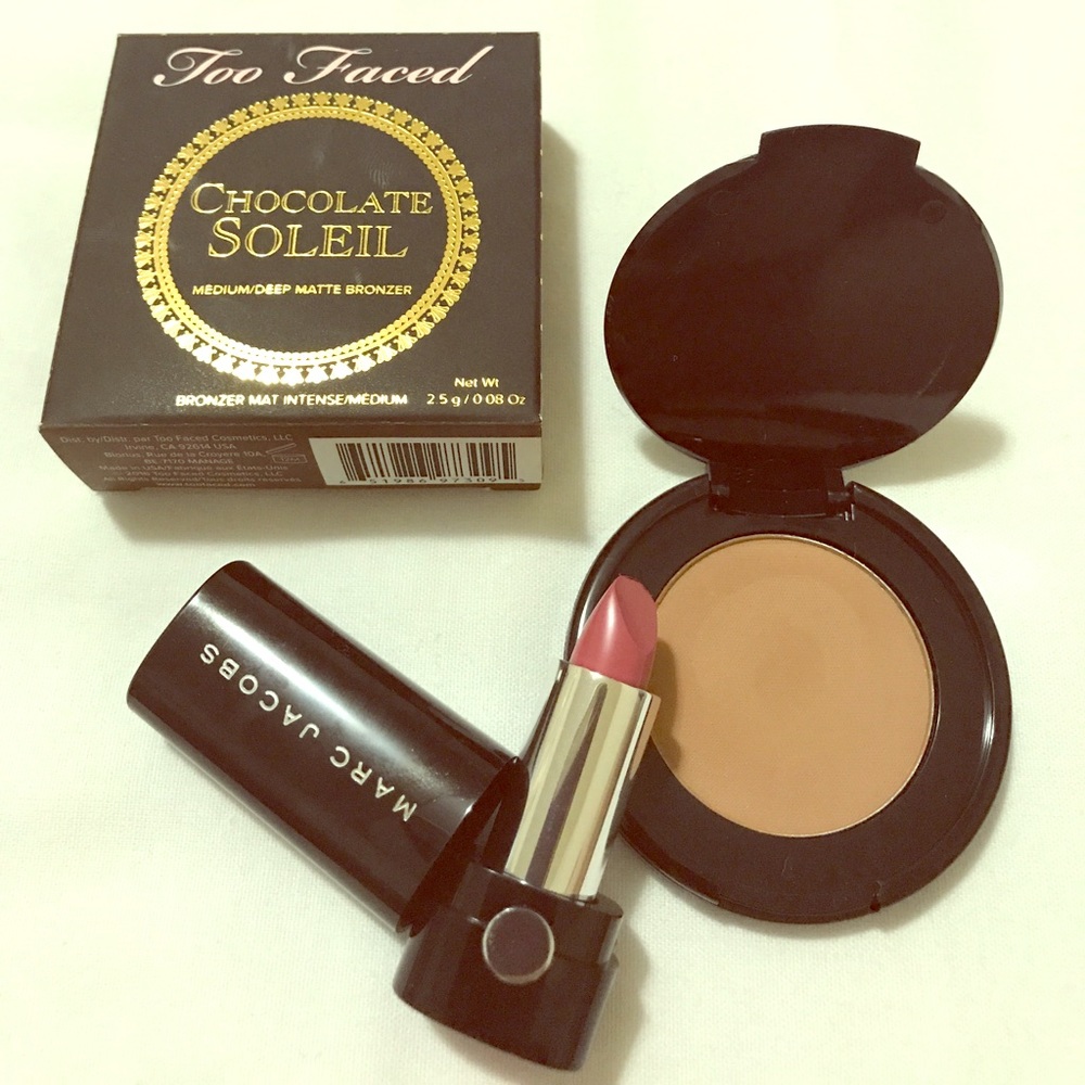 Lip stick and matte bronzer