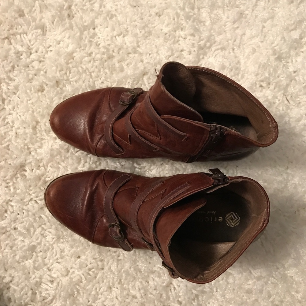 Boots - Picture 3 of 3