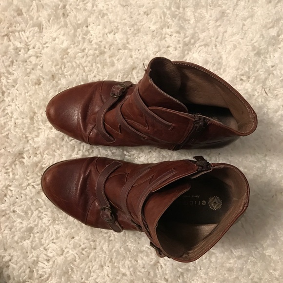 Boots - Picture 3 of 3