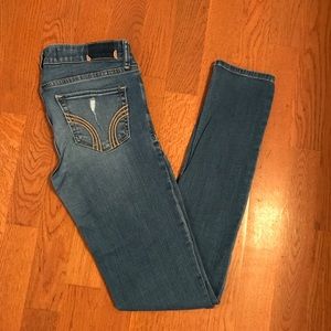 Hollister ripped skinny jeans