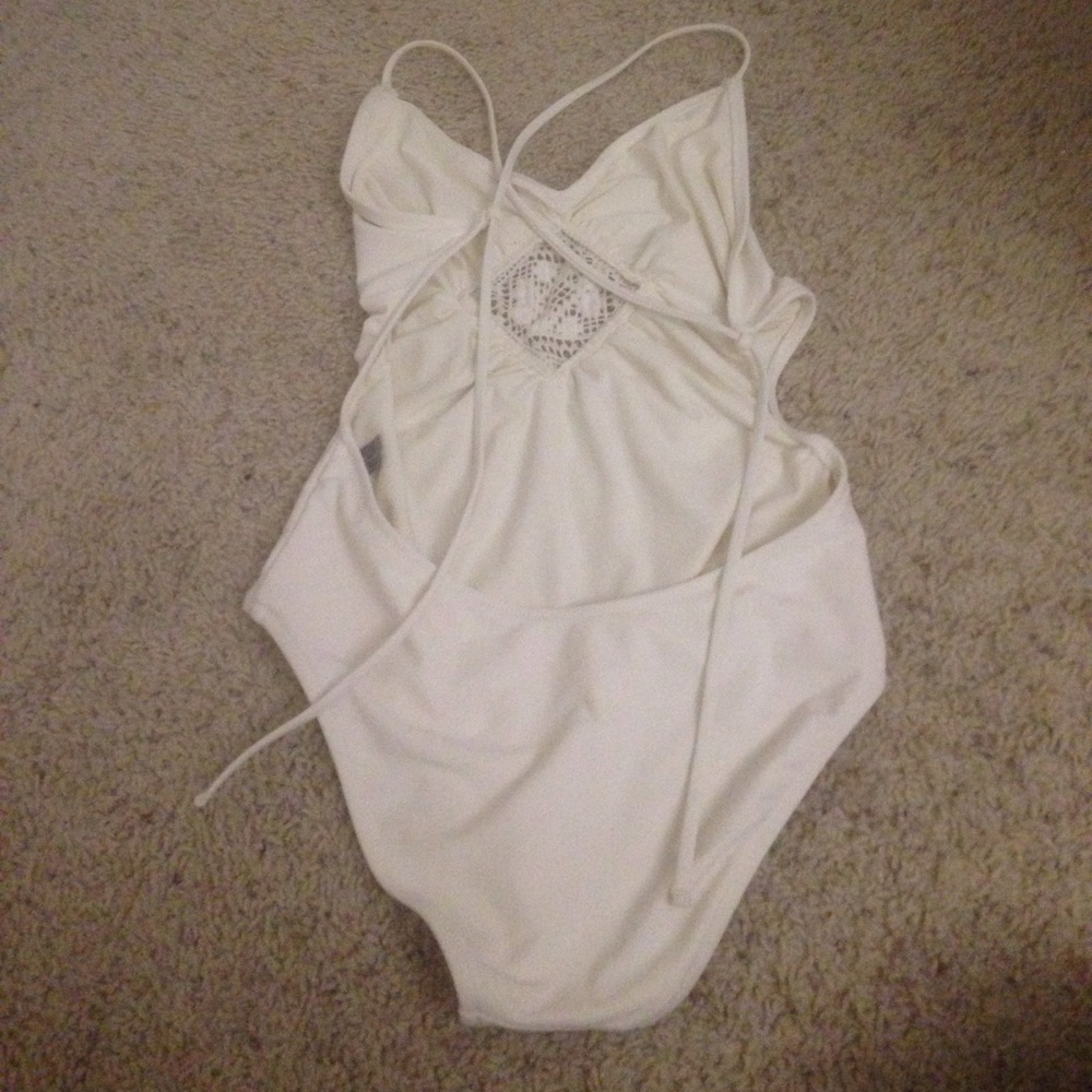 Aerie tie back one-piece swimsuit - Picture 4 of 4