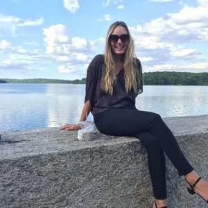 Meet your Posher, Abby