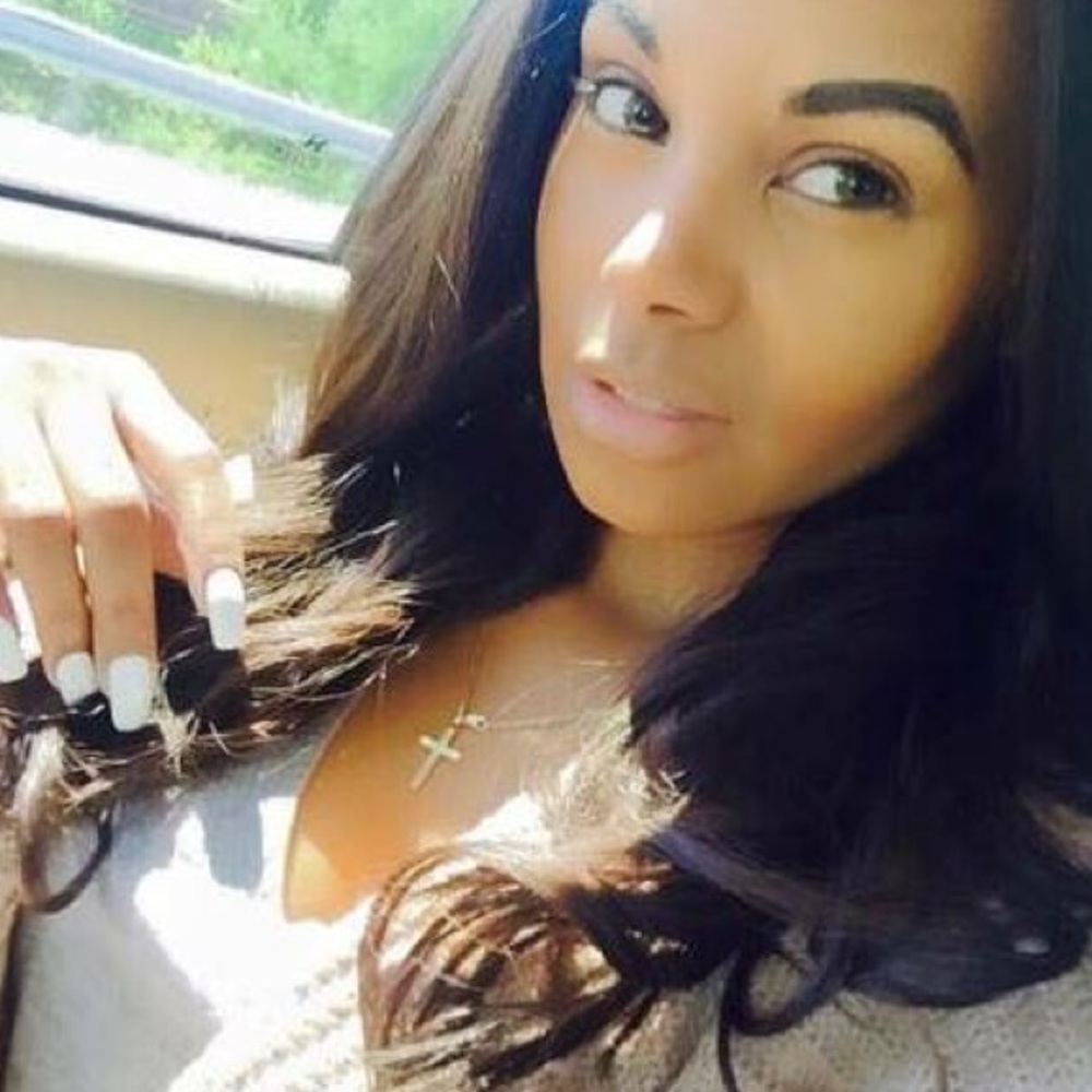 Meet your Posher, Felicia