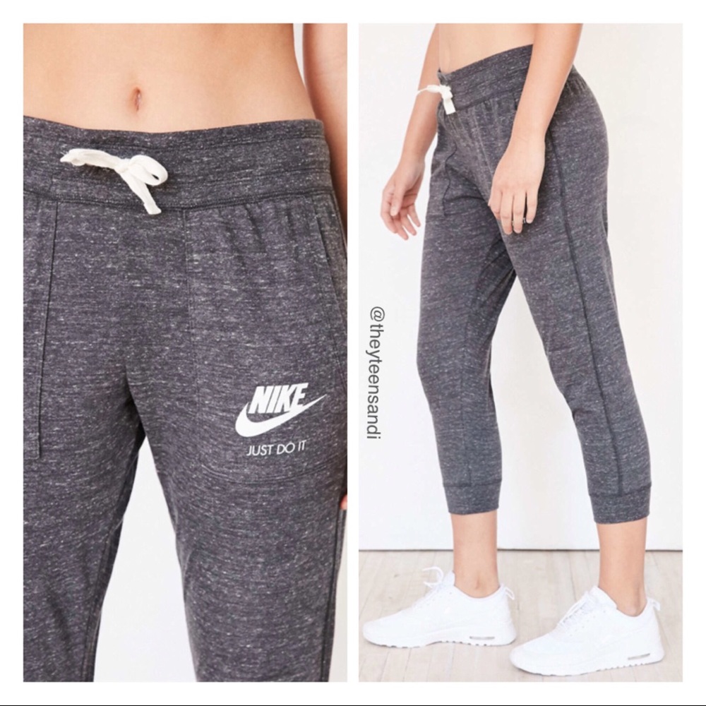 Nike Urban Outfitters Gym Capri Jogger Pant - Picture 2 of 5