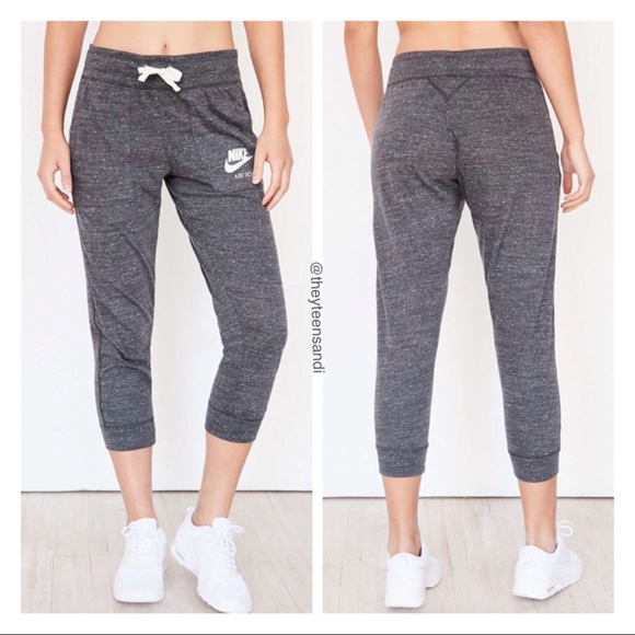 Nike Pants - Nike Urban Outfitters Gym Capri Jogger Pant