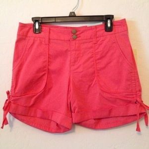 Women’s NWT Sonoma Modern Fit Coral Shorts Size 6