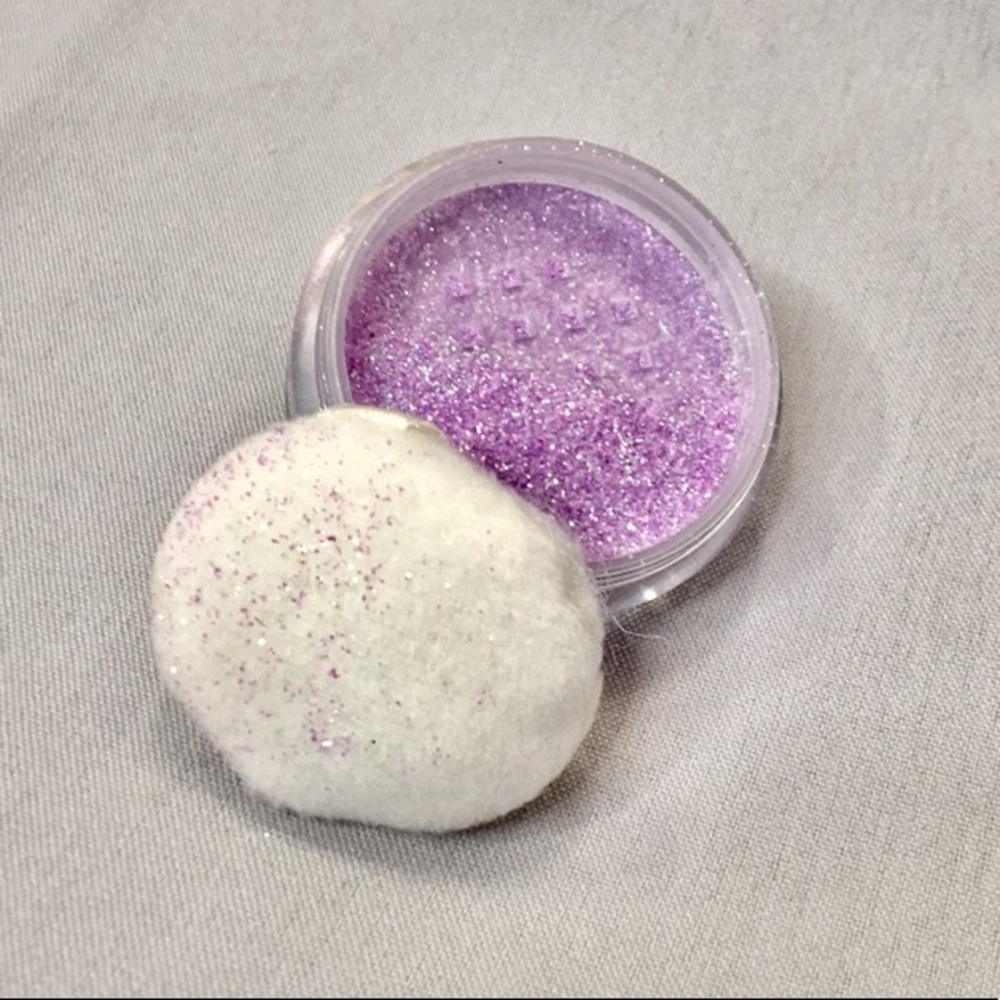 GLITTER! - Picture 2 of 3