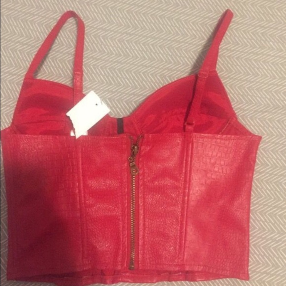 Red bustier - Picture 3 of 4