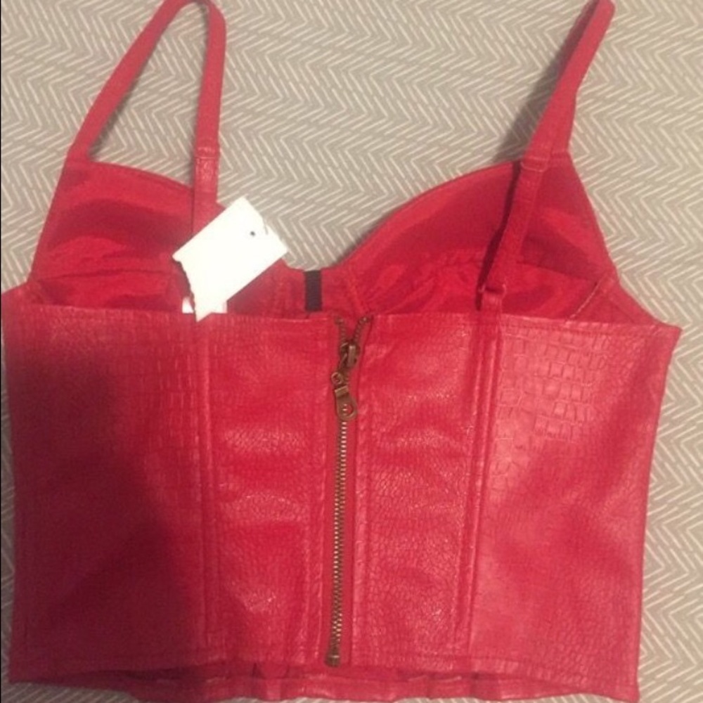 Red bustier - Picture 4 of 4