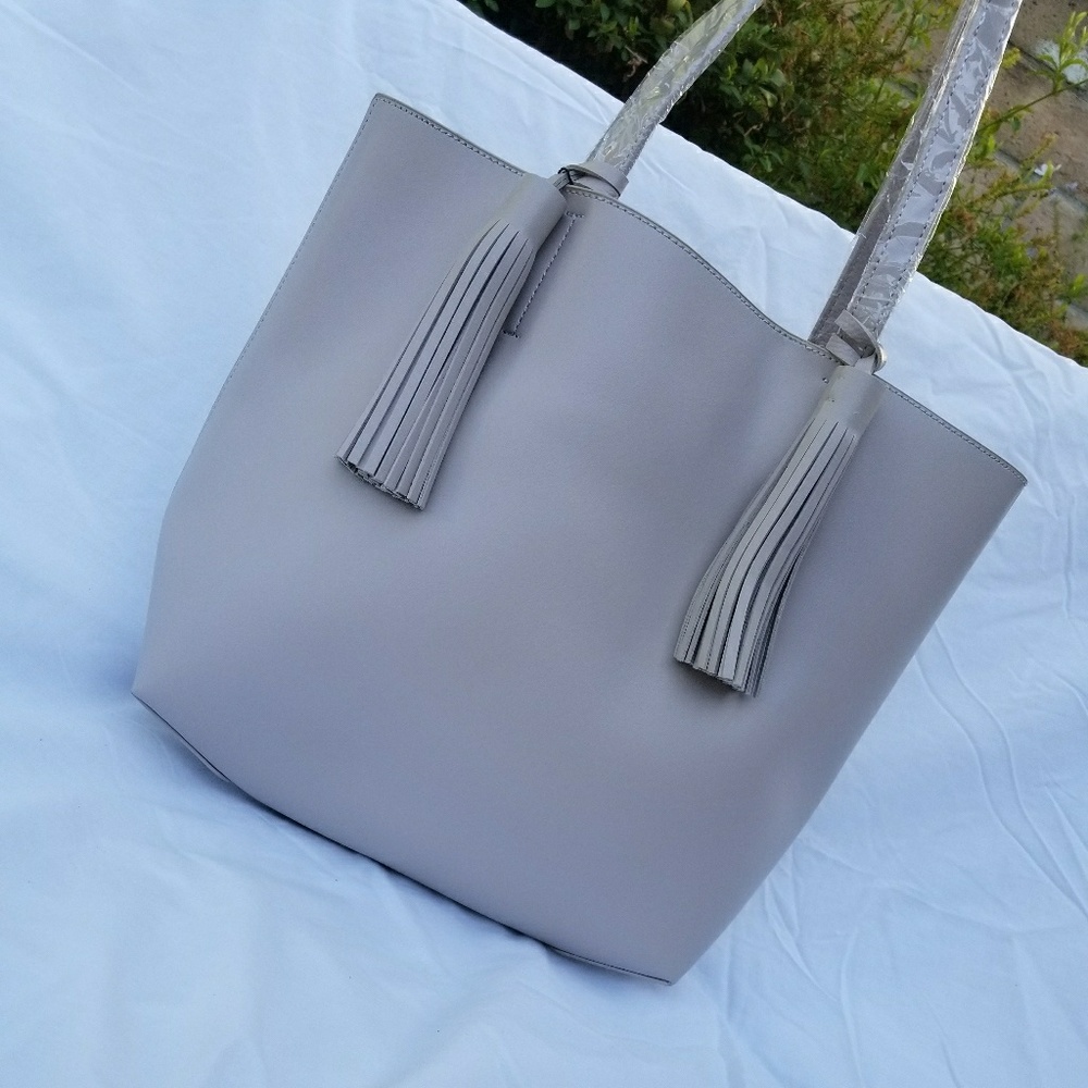 💕SOLD💕 Creme colored shoulder bag.