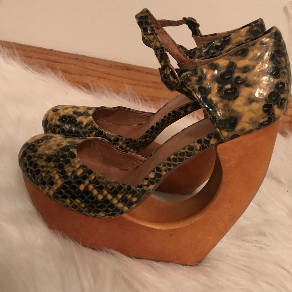 Sexy Jeffry Campbell animal print heels size 7